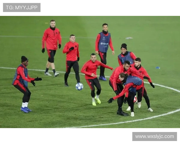 巴黎FC对阵里尔 因莫比莱特拉普领衔首发